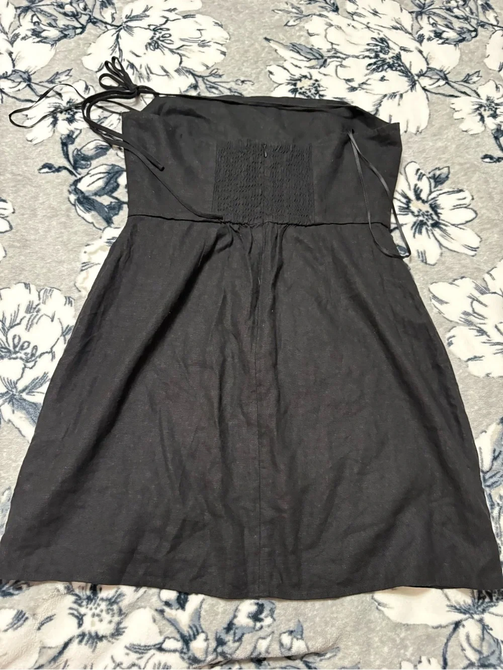 Aritzia Babaton
Credenza Linen Dress - Picture 6 of 8